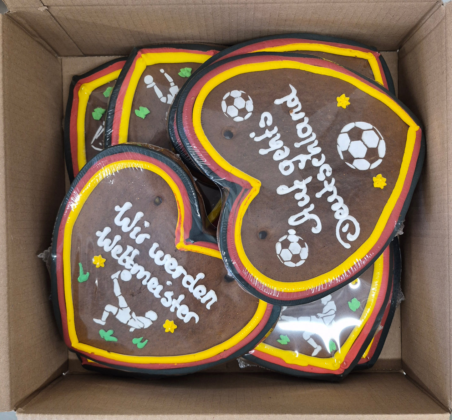 Lebkuchenherz Mischkarton M (23cm) – Deutschland Fussball Sprüche Herzen - 8 Stück