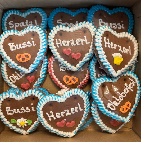 Lebkuchenherz Mischkarton 10 cm – Bayerische Sprüche – 15 Stück
